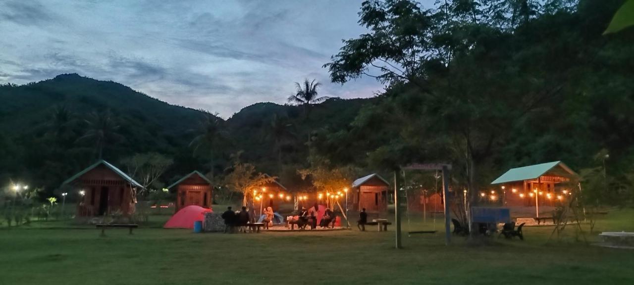 Beach Camp Lombok Sekotong Exterior photo